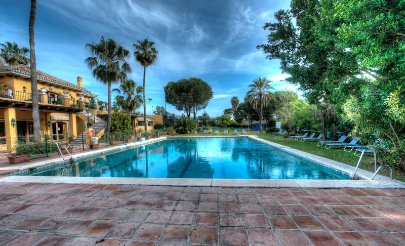 Swimming pool