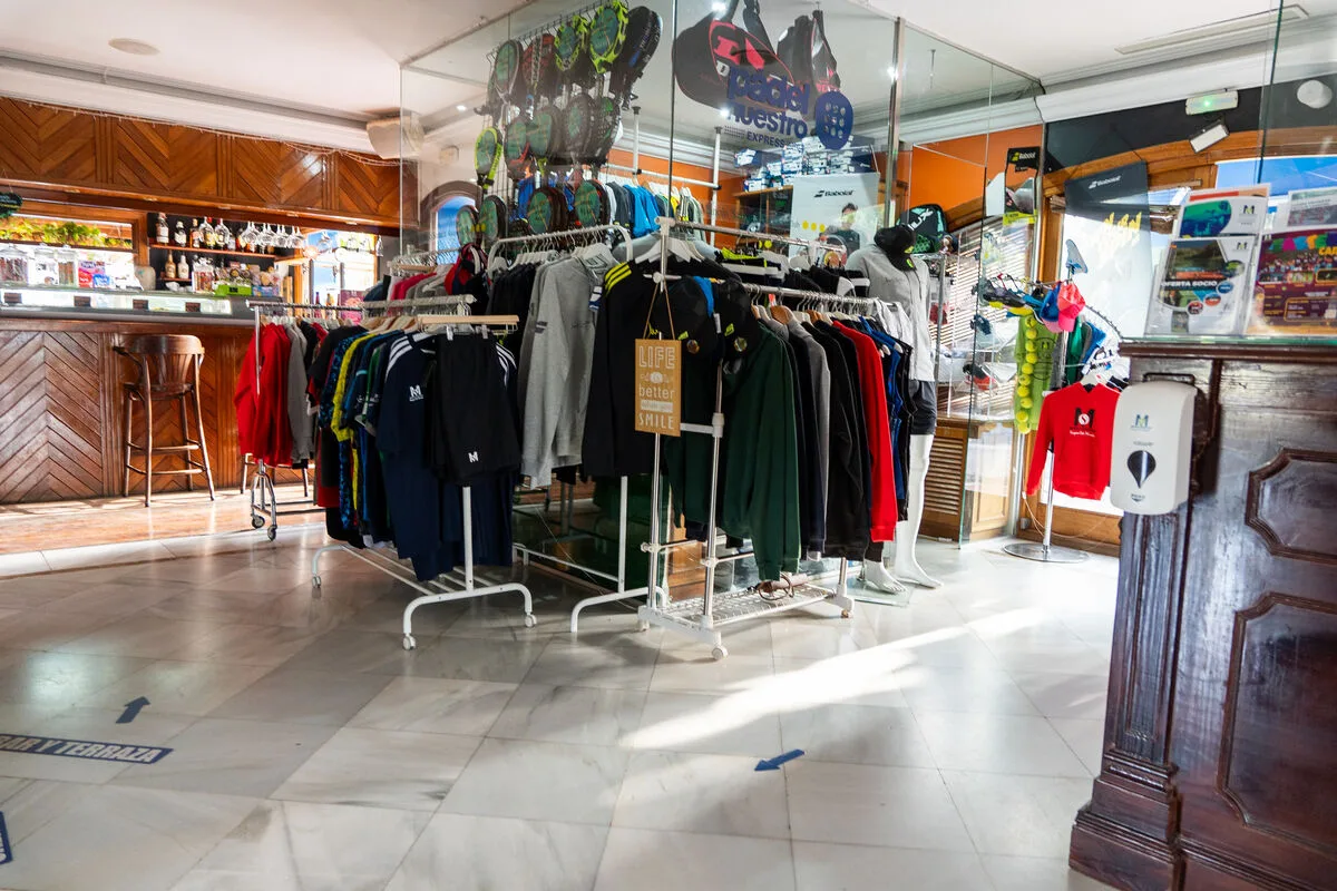 Pro Shop del Manolo Santana Racquets Club